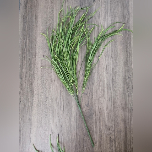 Artificial‎ Greenery Stems Set Of 3 Stems - Picture 5 of 7